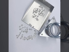 Laboratório fraco diamantes crescidos